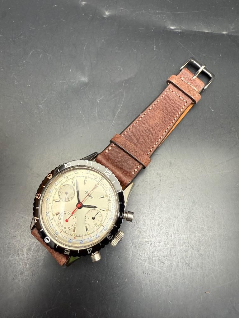 Vintage SS Gallet Multi-Chron 38mm Val.72 Chronograph Watch.