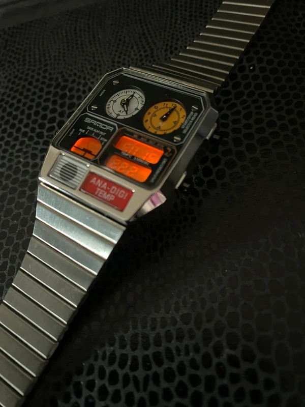 Retro Analog Digital Watch – Stainless Steel | Dual Time | Sci-Fi Vintage Style