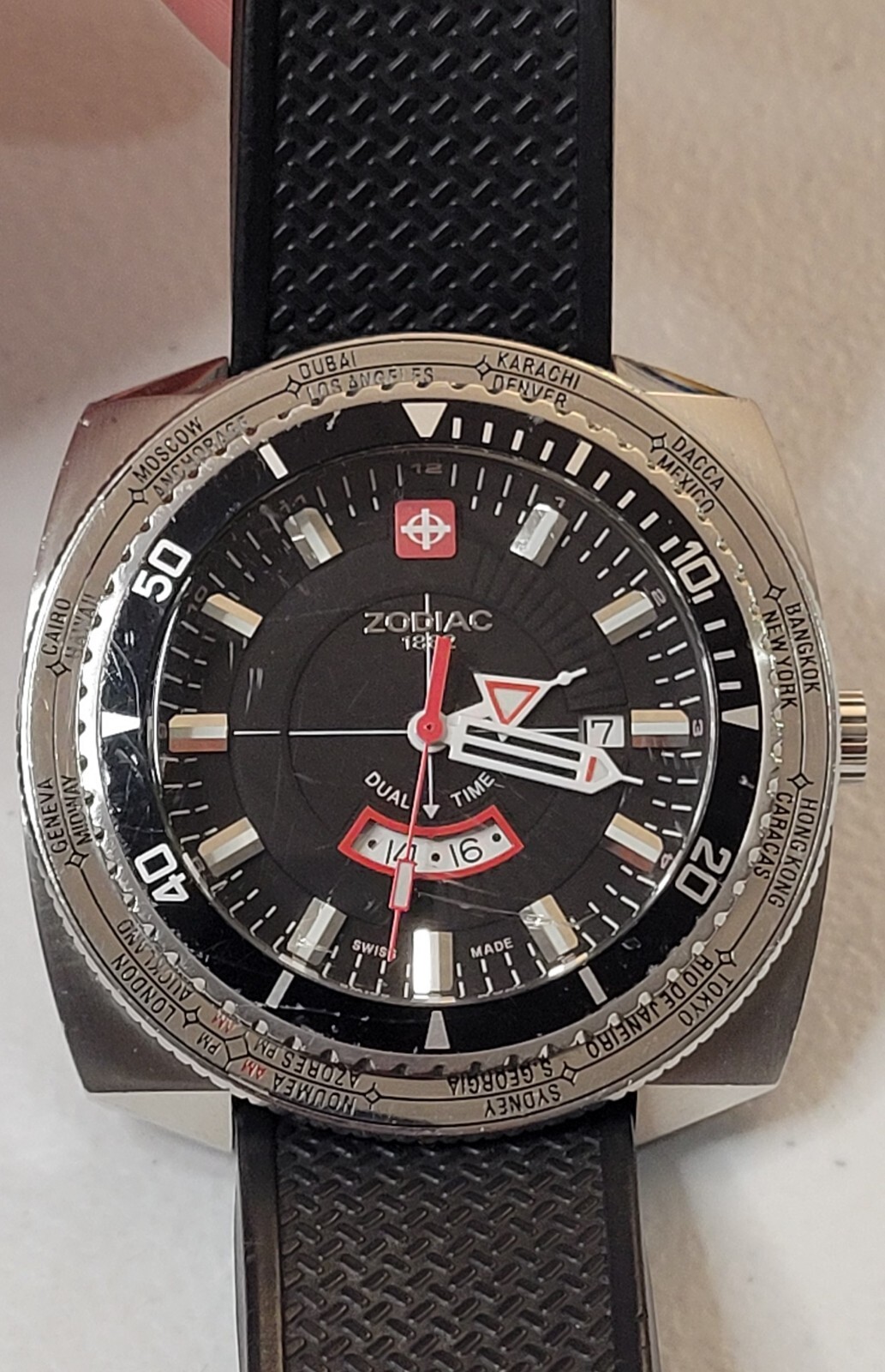 Rare Zodiac Z03701 Super Dragon World Timer Swiss Quartz Men’s Watch Working