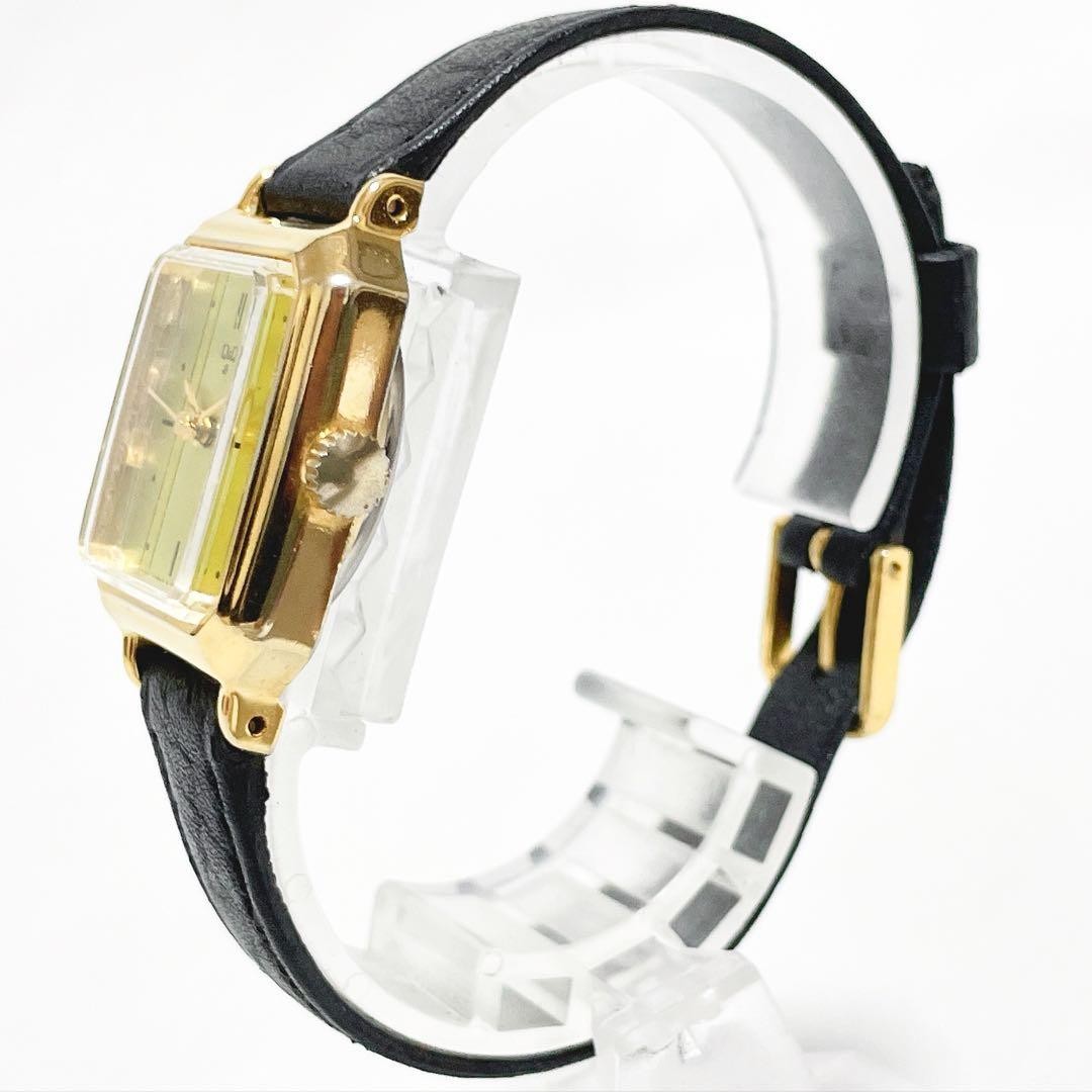 Excellent condition, fully functional CITIZEN Q&Q 6-P00921 Square Gold Hand-