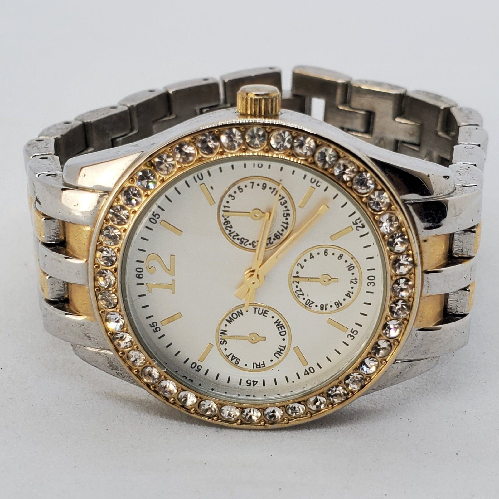 Women’s Watch 35MM Crystal Bezel White Dial Gold Gray Bracelet 6″ New Battery