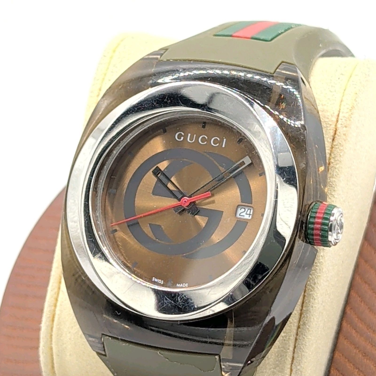 Gucci SYNC 137.1 Green Dial Quartz Men Watch *BROKEN STRAP* Running