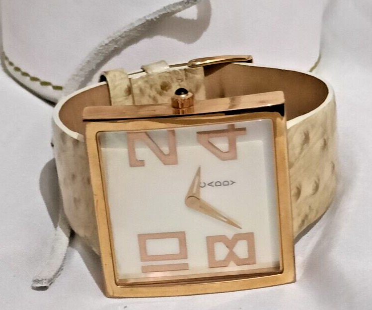 Rare Vintage CADDY DESIGN Australia Ladies Square Leather Watch – VGC/Working