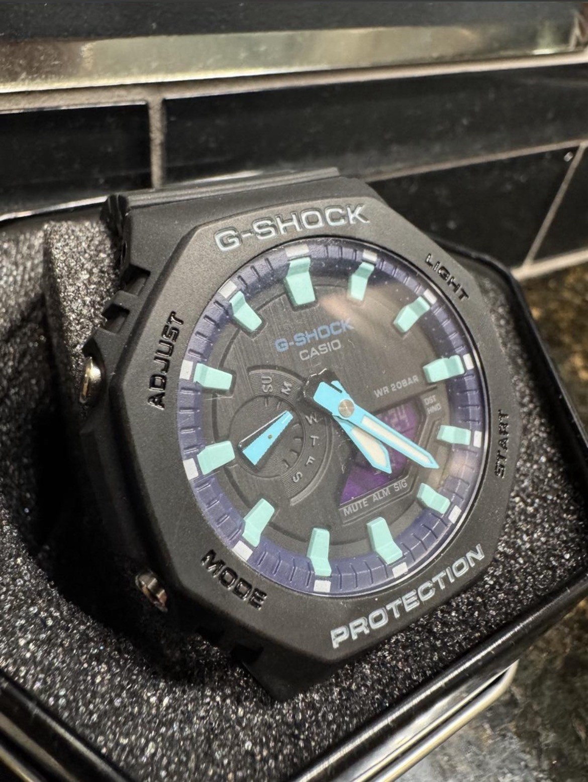 Casio G-SHOCK Analog-Digital Quartz Watch 200m Shock Resistant