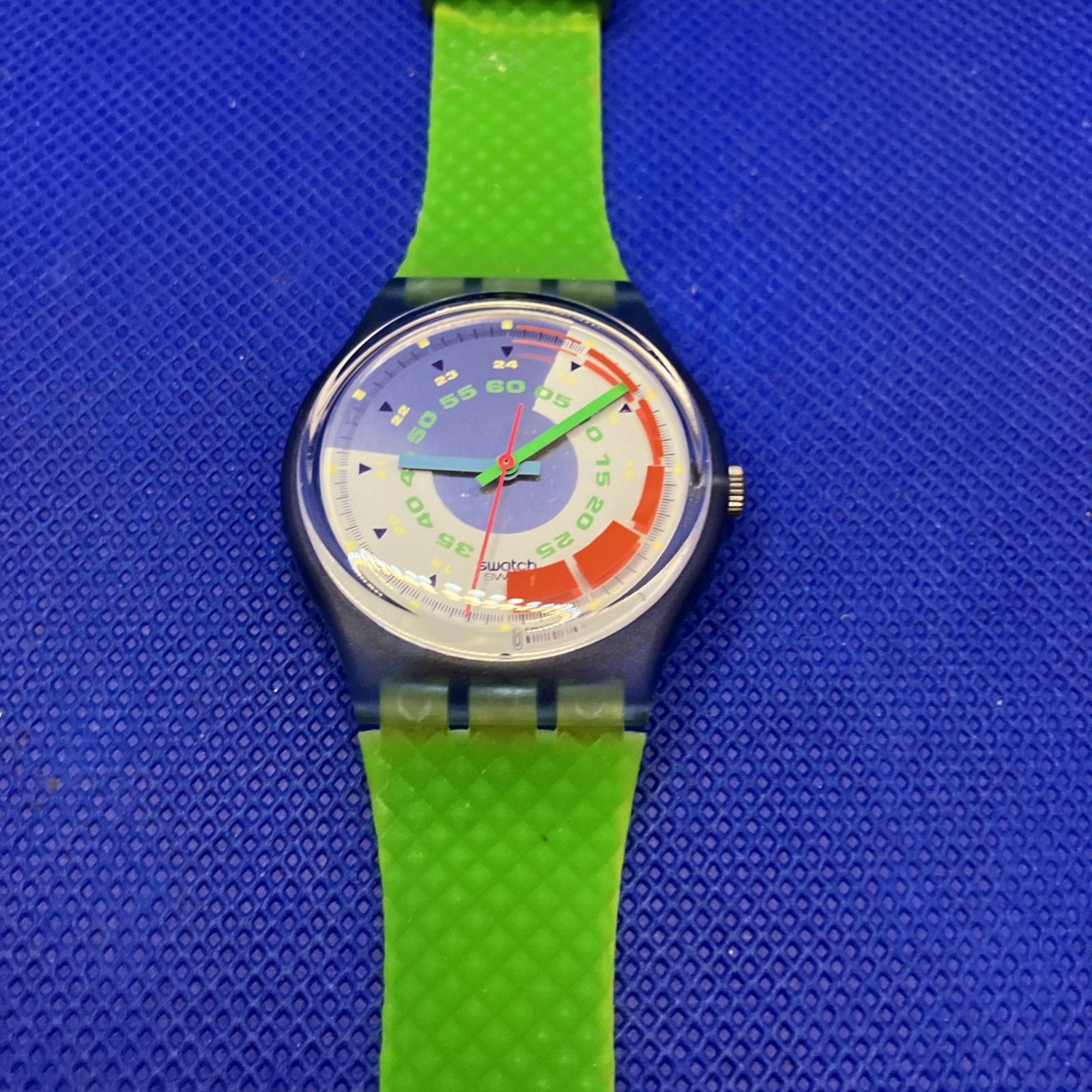 Swatch regular model 1992 Schnell GN117 Wristwatch Analog White Unisex New
