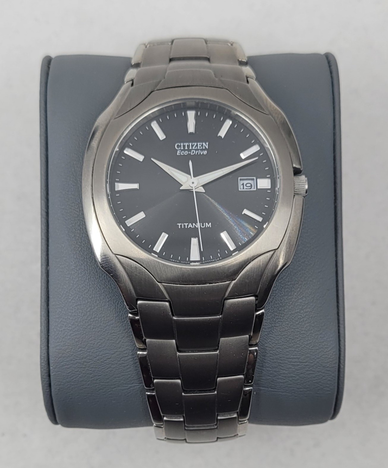 * Citizen Super Titanium 38mm Black Dial Men’s Watch BM7440-51E (Pre-Owned)