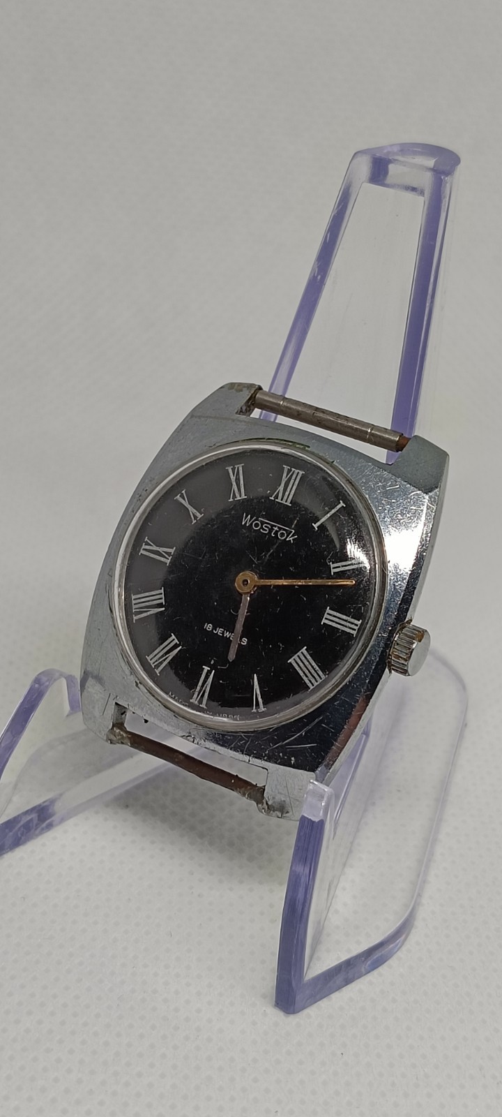 Vintage Wostok 18 Jewels USSR Soviet Mechanical Watch Black Dial – For Repair