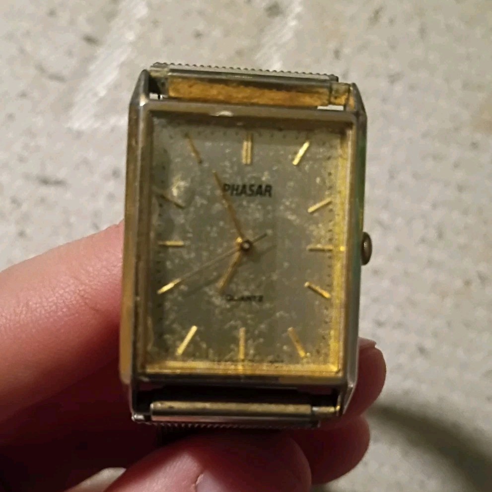 Phasar Men’s Rectangle Gold Tone Analog Mesh Band Wristwatch Stick Indexes