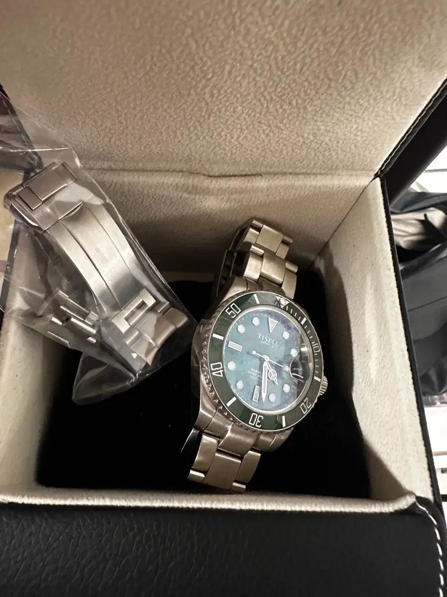 Tissel Marine Diver Hulk