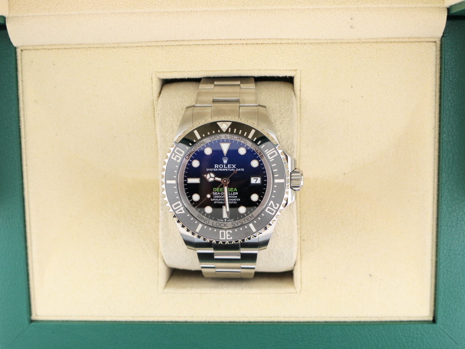 2025 Rolex Deepsea Sea-Dweller 136660 James Cameron Blk Blue Dial SS Oyster 44mm