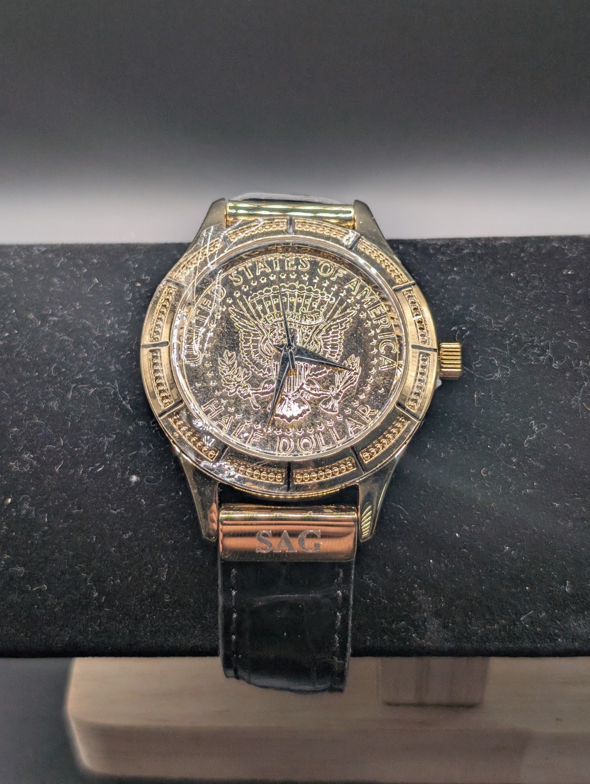 United States of America Half Dollar Coin Dial Watch Gold Tone Black Leather