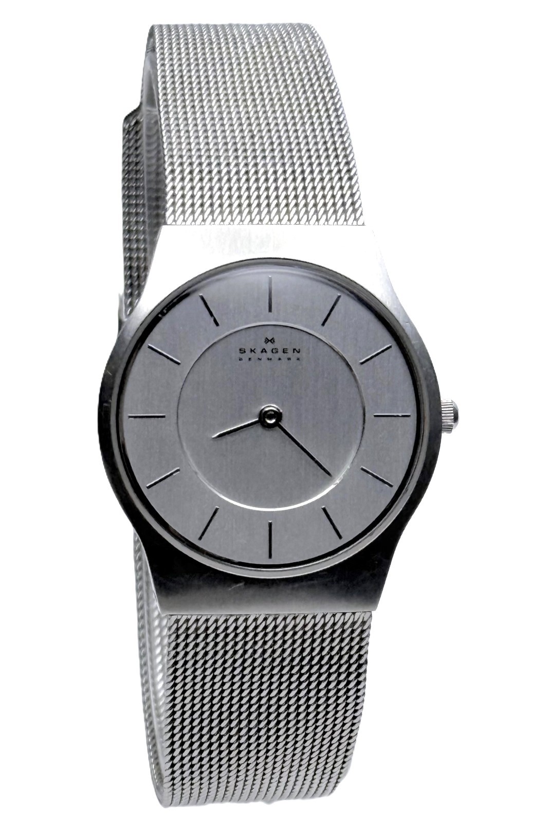 SKAGEN 233SSS KLASSIK MINIMALIST SILVER TONE DIAL STEEL MESH BAND LADIES WATCH