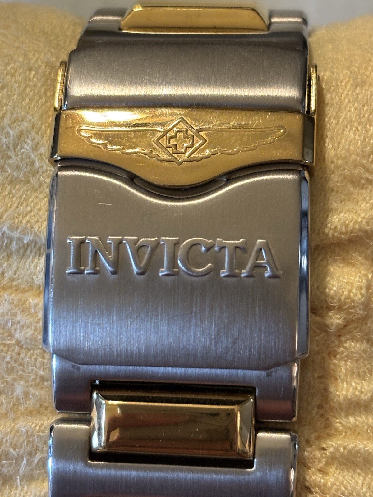 Invicta Akula Men’s Automatic Watch model 30195