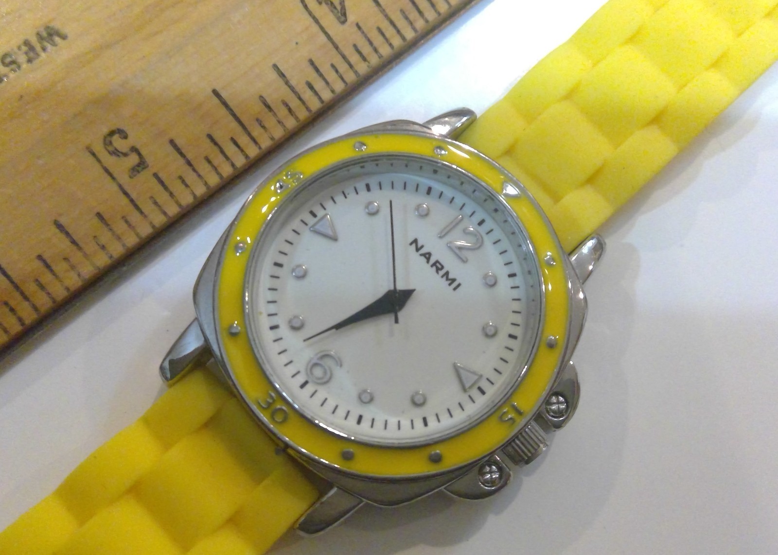 Yellow NARMI Watch 9.5″ Rubber band Unisex Mens Womens New Battery