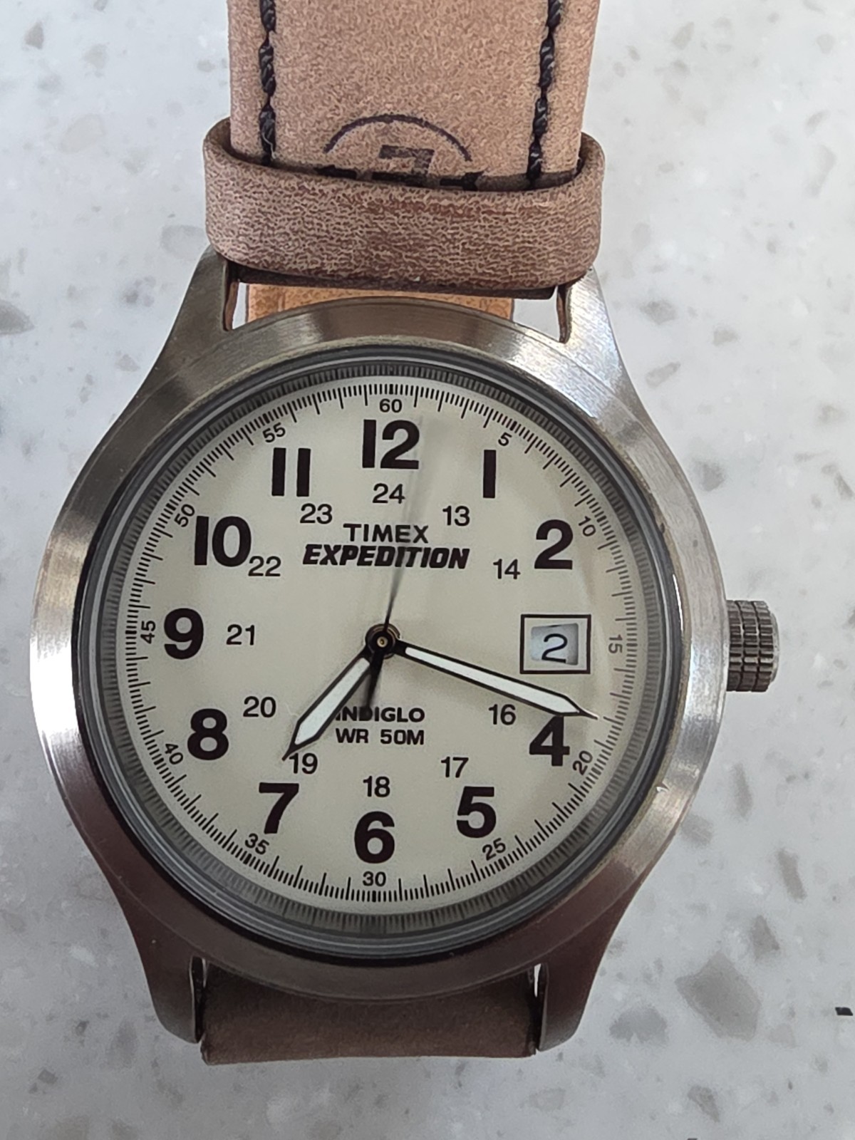 Timex Men Expedition Field Watch, Brown Leather Strap, Indiglo, 50M T49870 (85C)