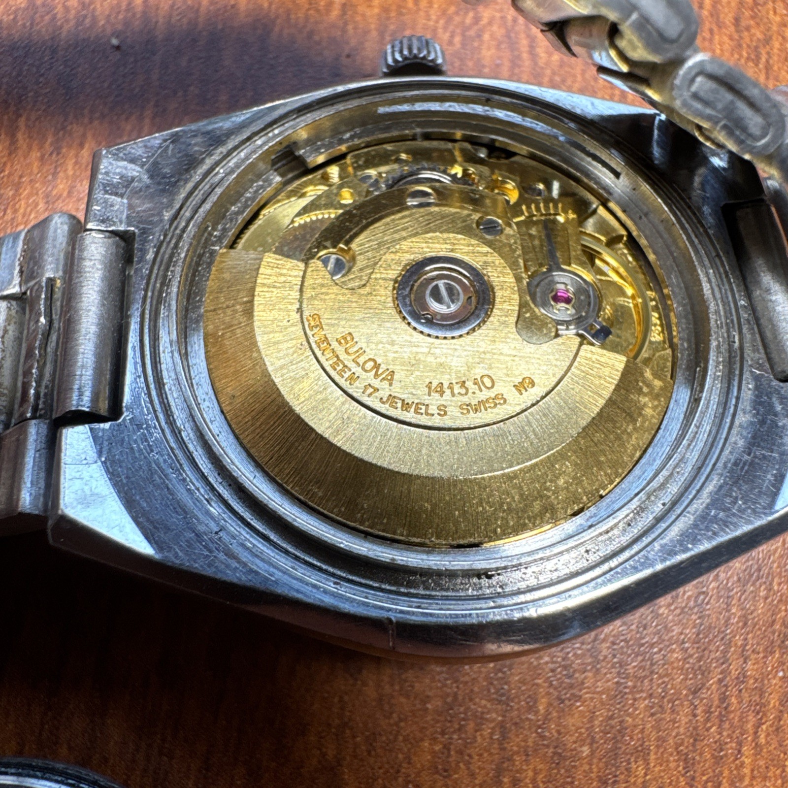 RARE BULOVA men’s automatic watch day/date Philippines Corp Gift 1979 RUNS AS IS