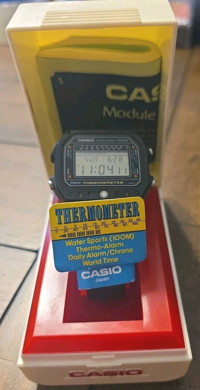 Casio 215 TS-1000 Mens Watch 37mm Digital Thermometer With Case