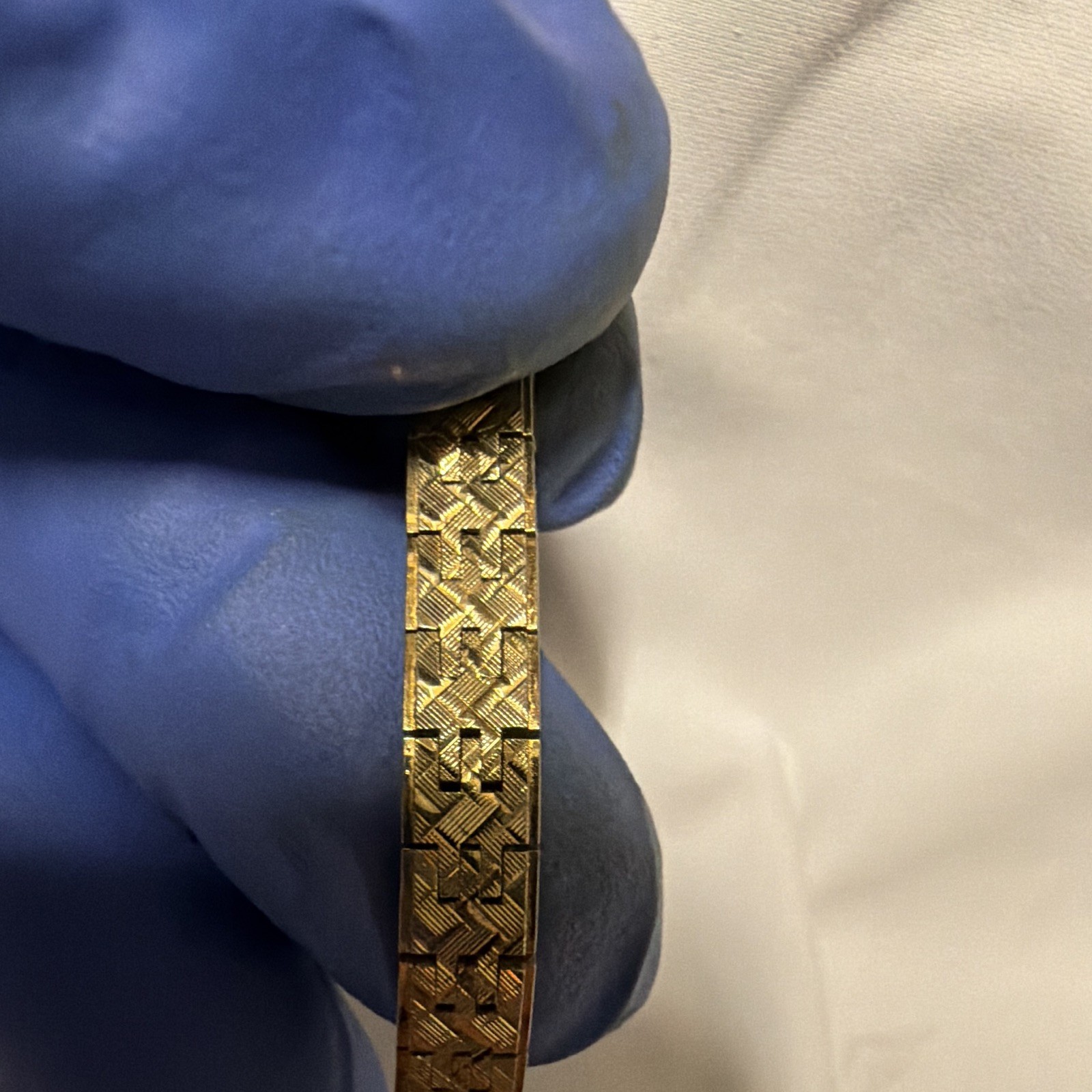 Vintage Timex Gold Tone Rectangular Hand Wind Women’s Watch Bracelet