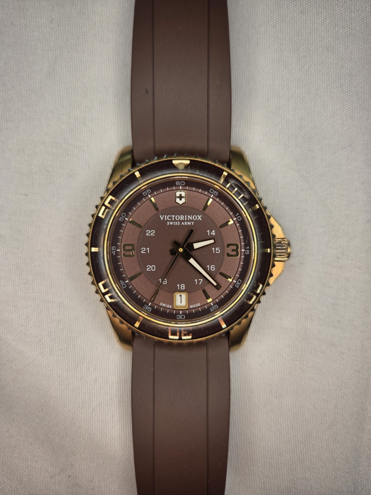 Victorinox Swiss Army Maverick Gold Plated 34mm Brown Dial Watch 241615