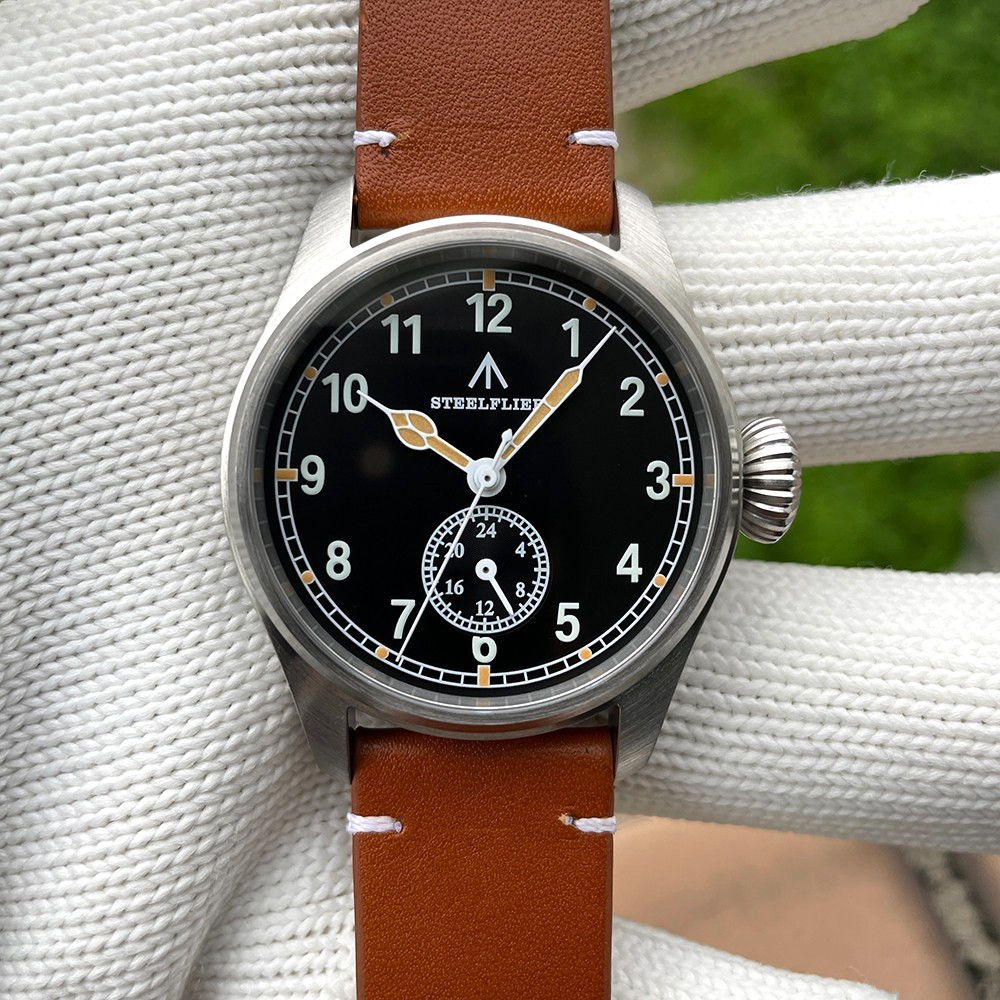 39MM STEELFLIER Pilot Quartz Men’s Watch Sapphire 200M Waterproof Leather NEW