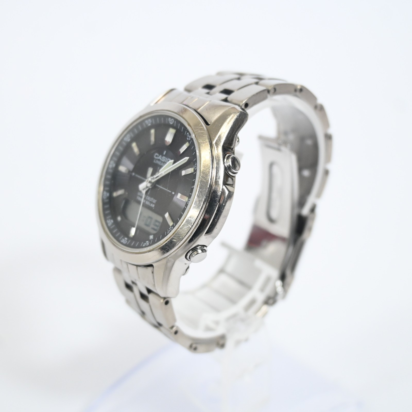 Casio Lineage LCW-100T-1AJF Wave Ceptor Tough Solar Titanium Watch