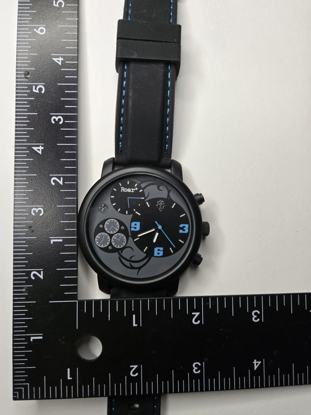 Roar Black Light Blue Gray Dial Round Case Rubber Band Men’s Watch Working