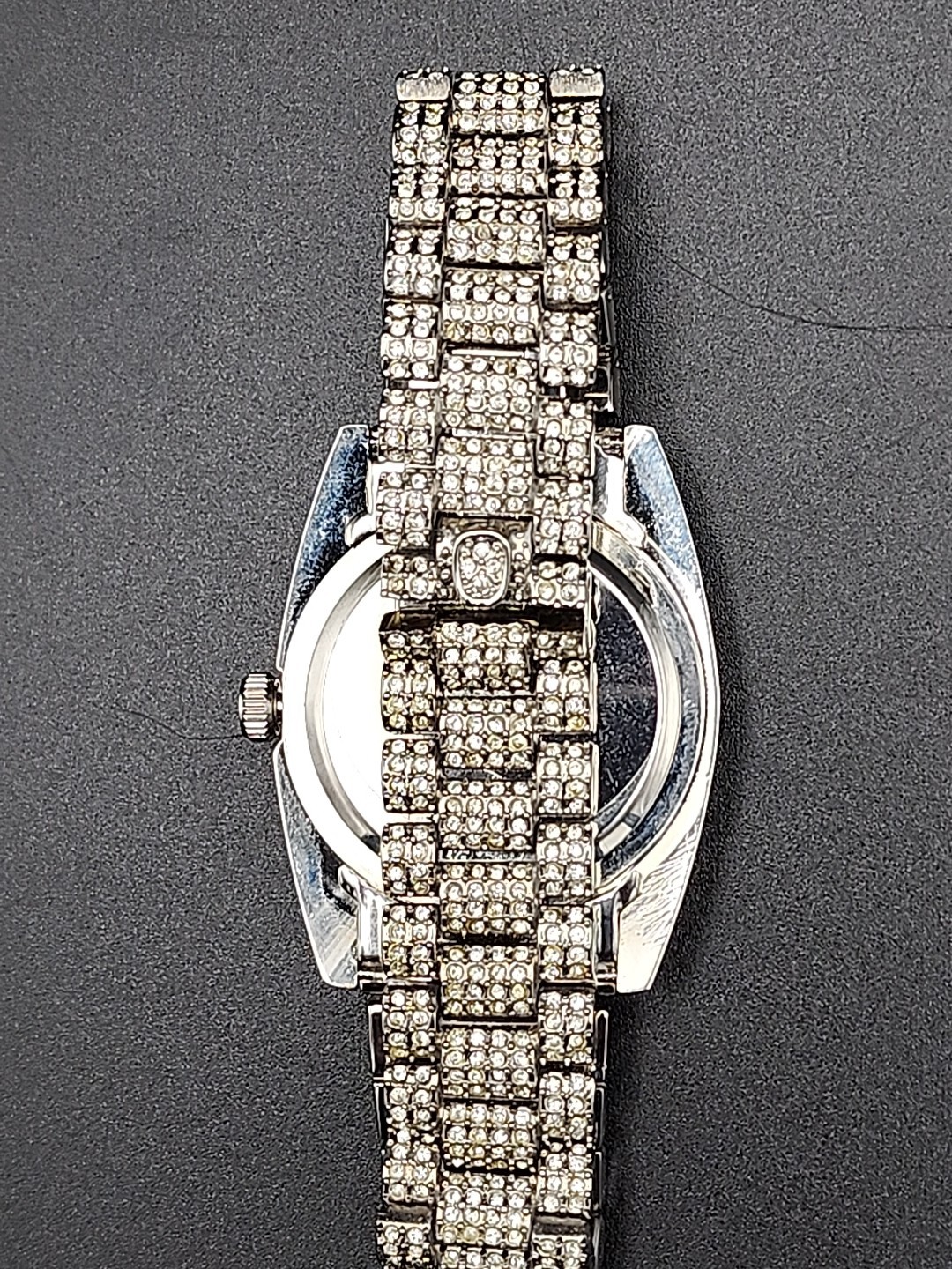 Men’s stone silver finish with date dress up hip hop fashion wrist watch