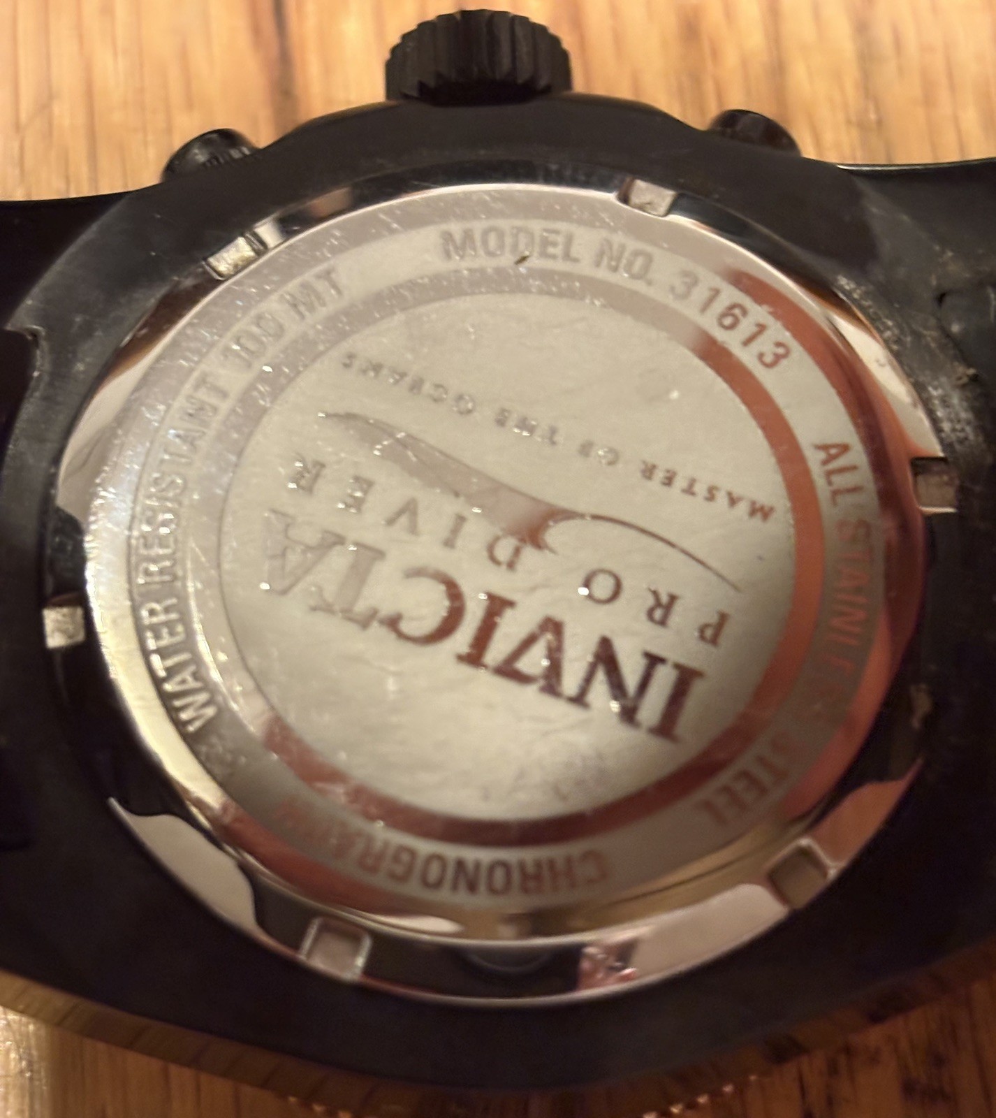 *MENS DIVING WATCH* Invicta Pro Diver Model 31613 With Pelican Style Hard Case