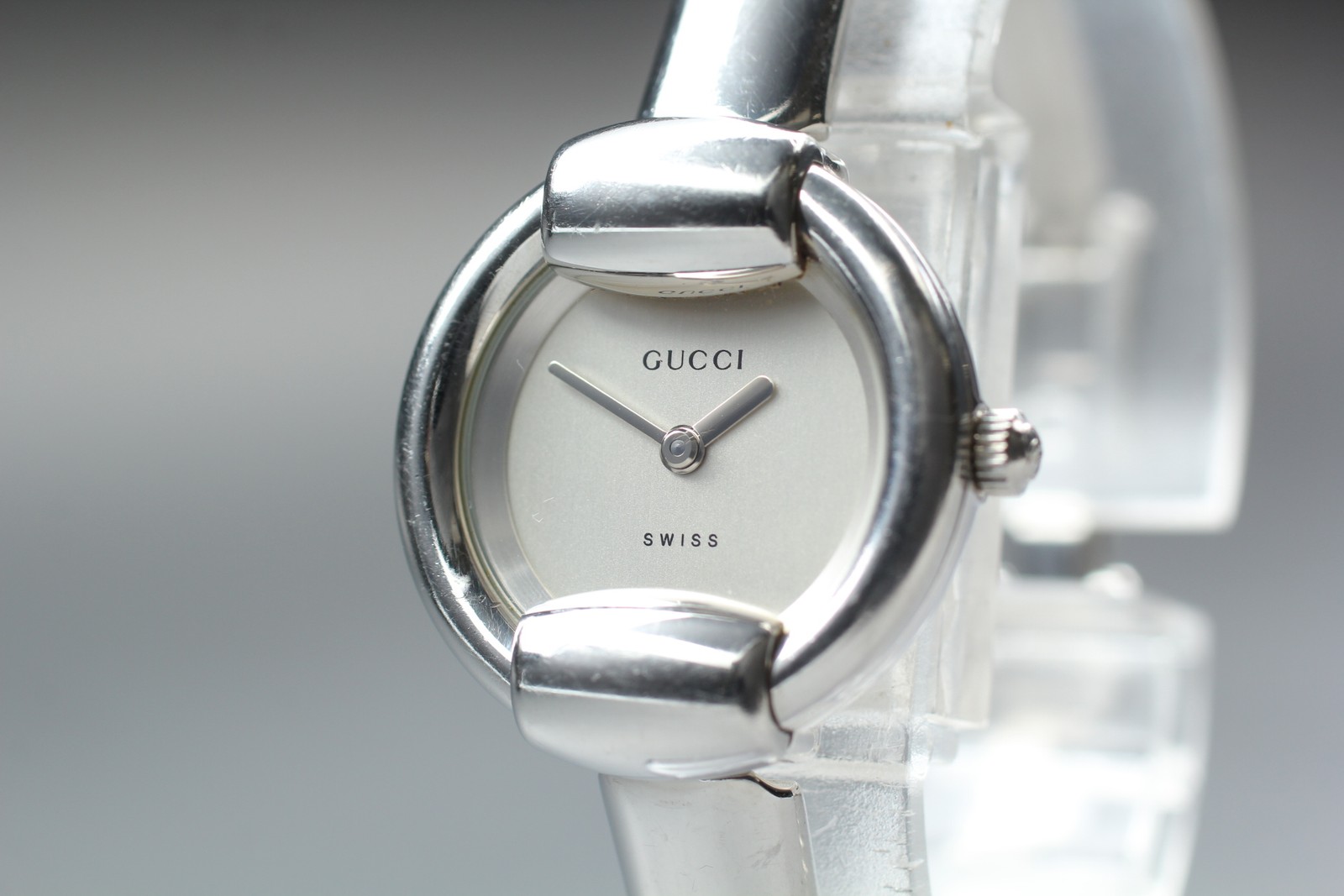 [Near MINT] GUCCI 1400L 25mm Silver Dial Quartz Women’s Watch From JAPAN
