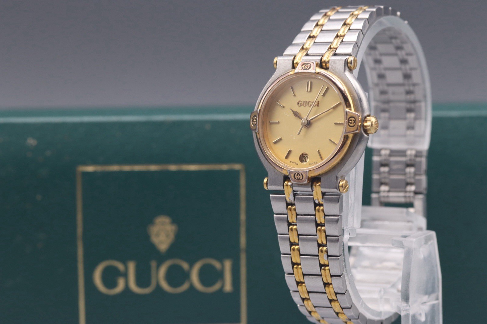 [Near MINT w/Box] Gucci 9000L Gold Dial Date Quartz Women’s Watch