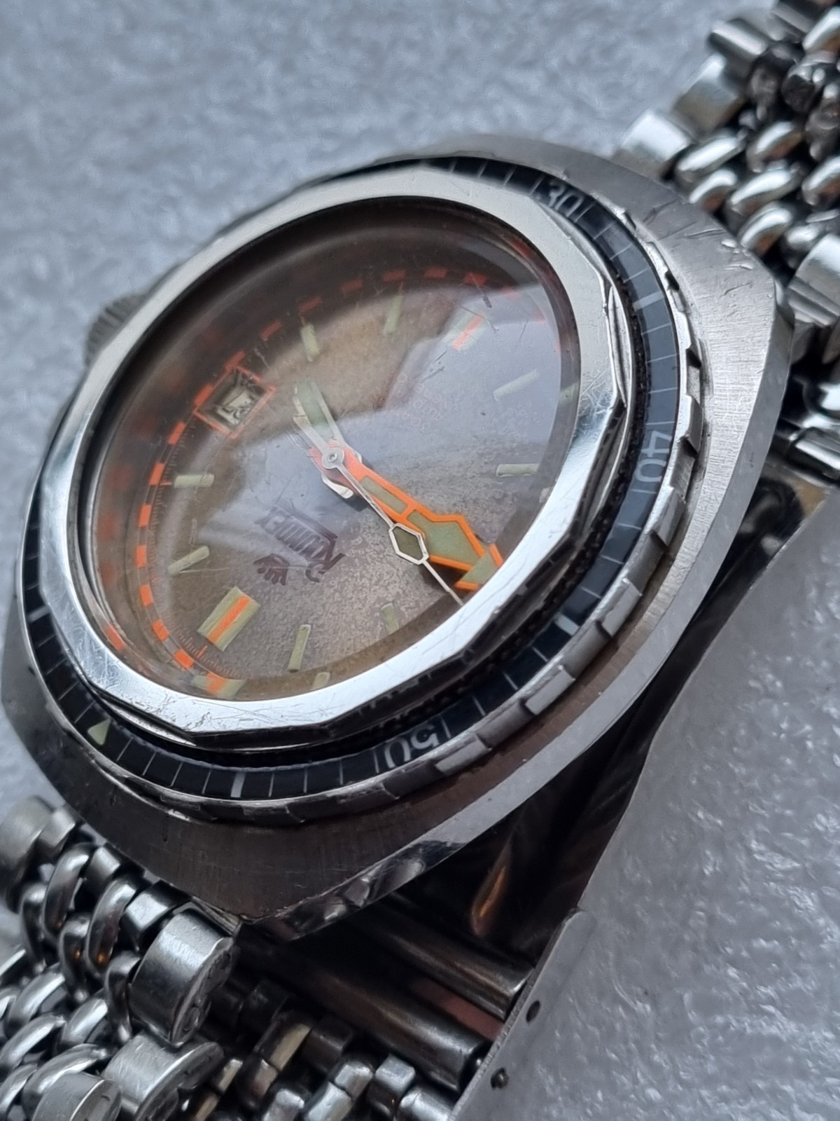 Rare Roundex Sub 30 Atm Automatic-date Bakelite Vintage Watch Swiss Big Casse
