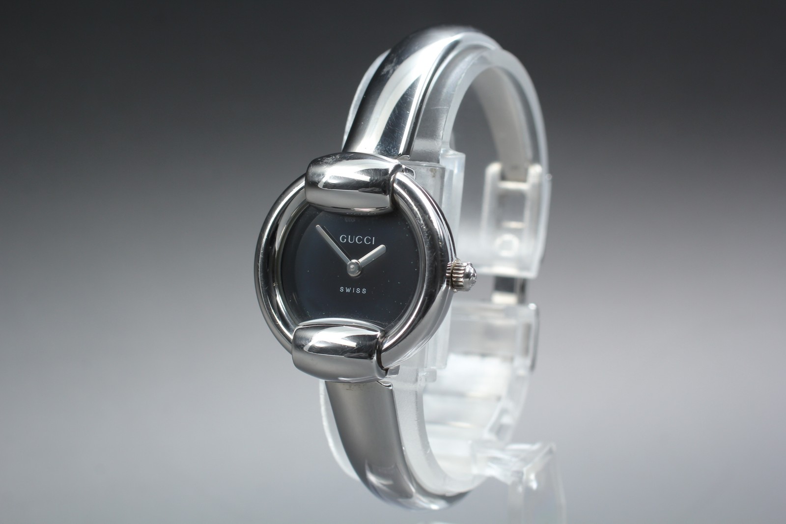[Near MINT] GUCCI 1400L 25mm Silver Black Quartz Women’s Watch From JAPAN