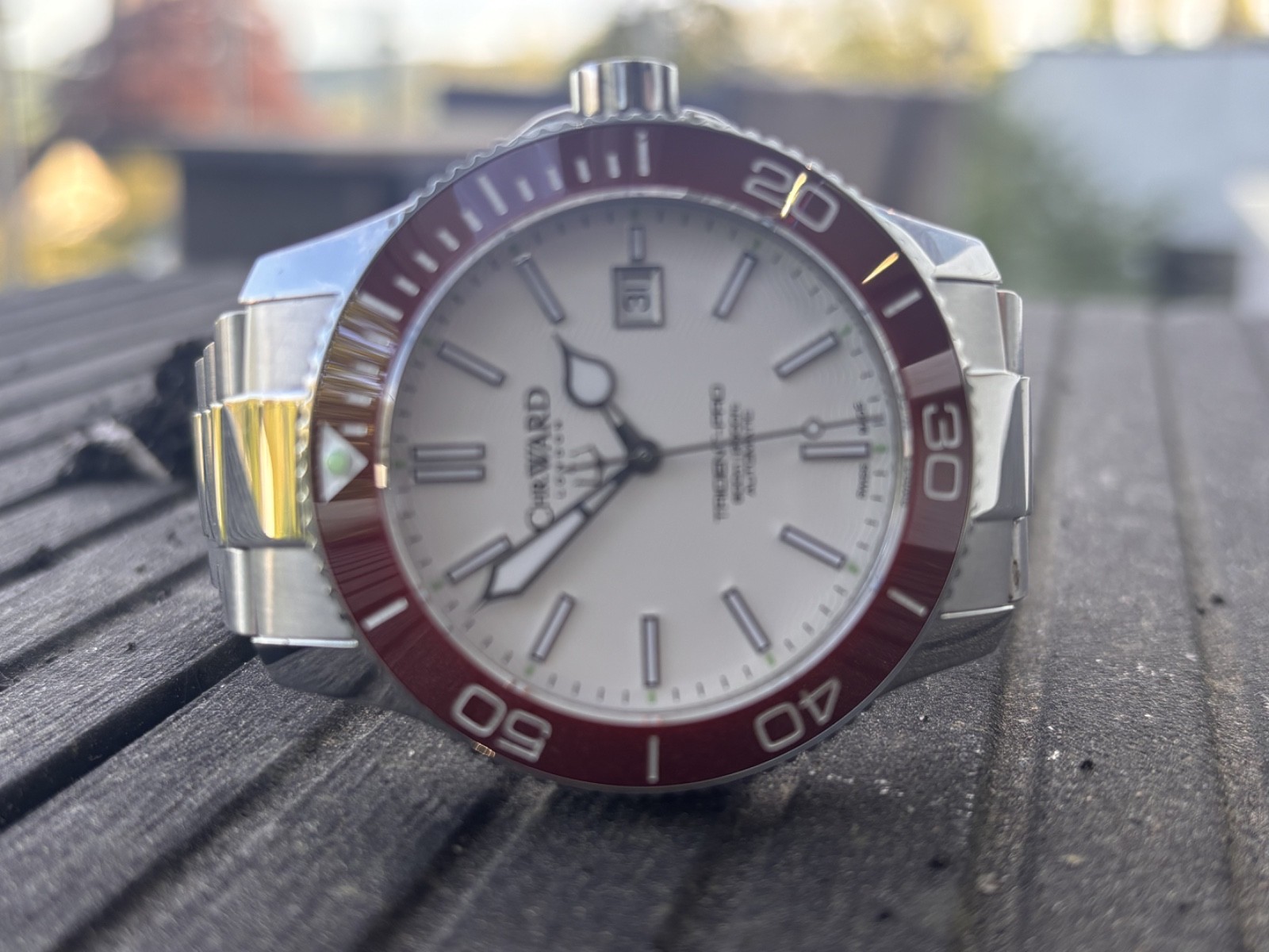 Christopher Ward C60 Trident Mk2 Pro 600 Red/White 43mm Auto (06/2015) WH1733A