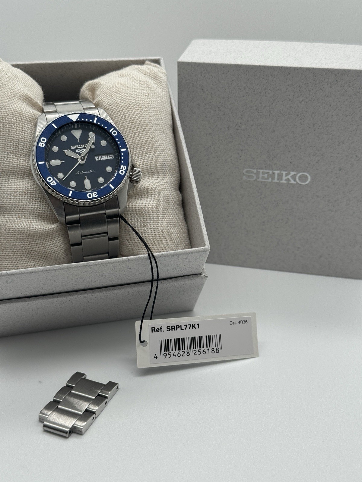 Seiko SRPL77K1 Automatic Diver Blue Dial/Bezel Steel Bracelet Day/Date Box