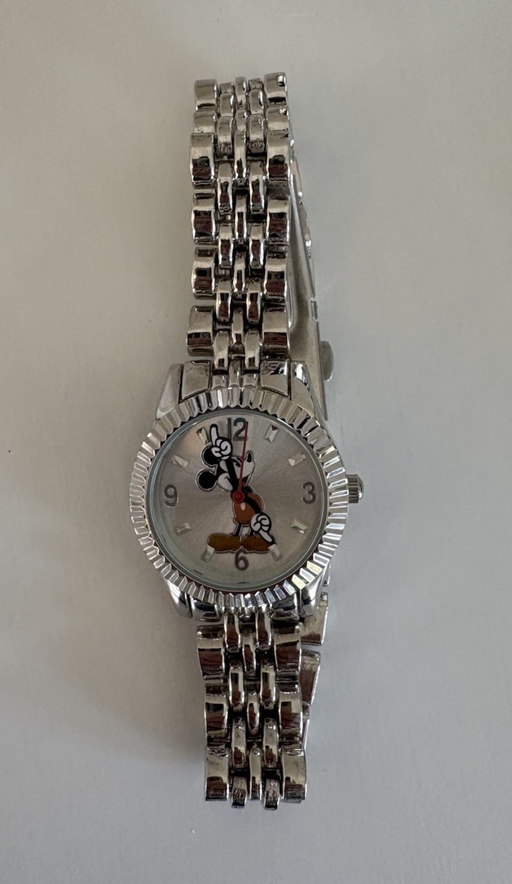 Disney Mickey Mouse Women’s Quartz Analog 100m Silver Bracelet Watch w/ Tin Box