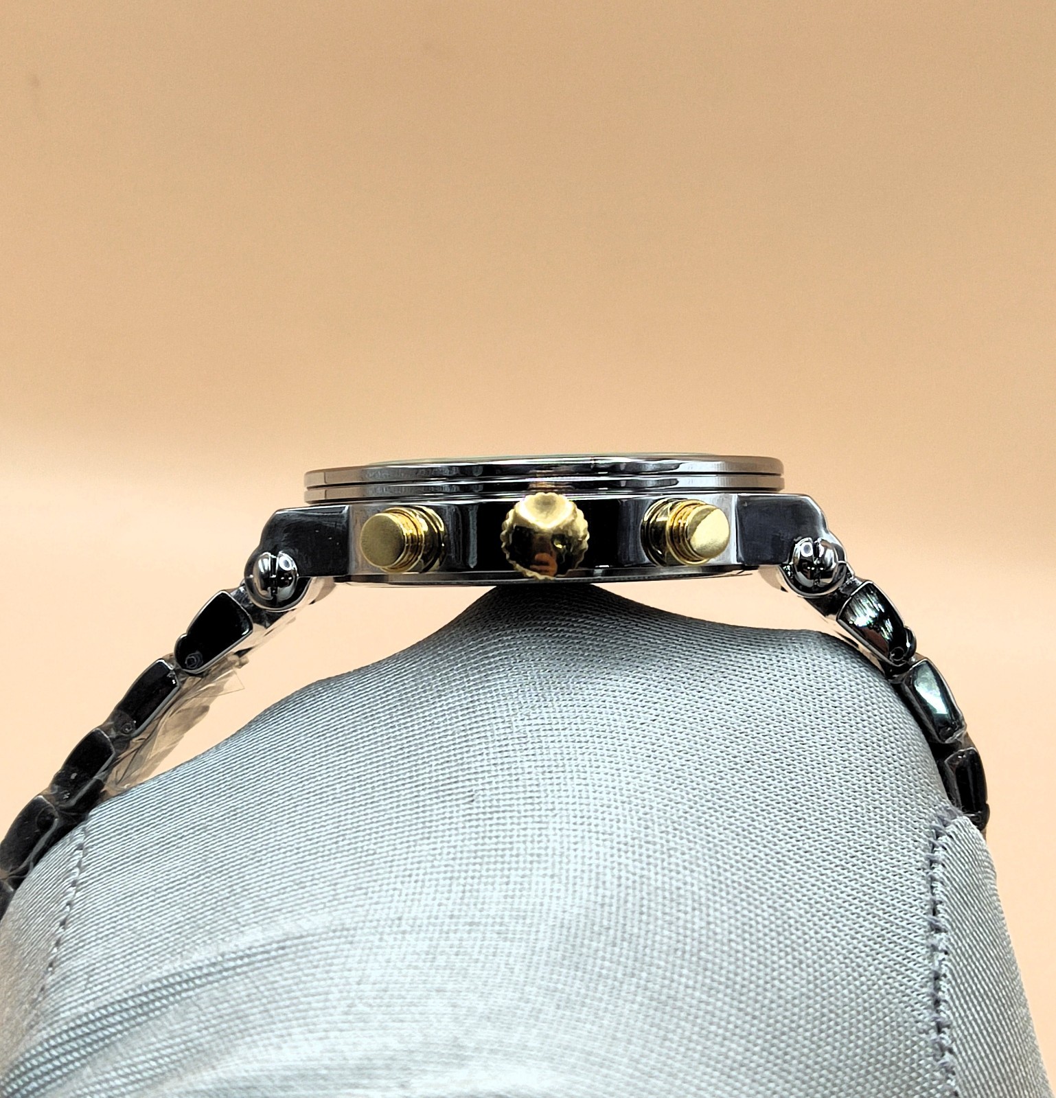 Amazing Versace Chronograph Date Indicator Analog Refurbished Men’s Wrist Watch