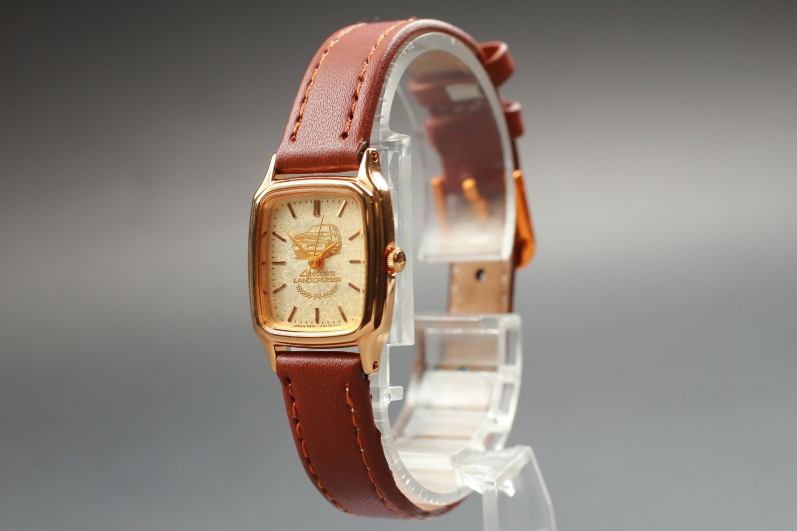 CITIZEN 5930-344804 Toyota Land Cruser Gold Tank Women Watch Vintage N MINT JPN