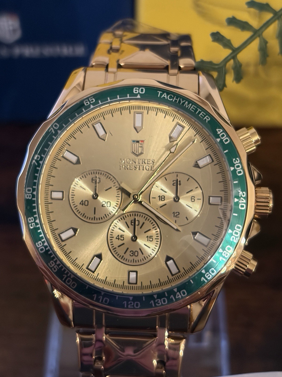 Montres Prestige X InvictaMen’s Watch – 44.5mm,Gold and emerald