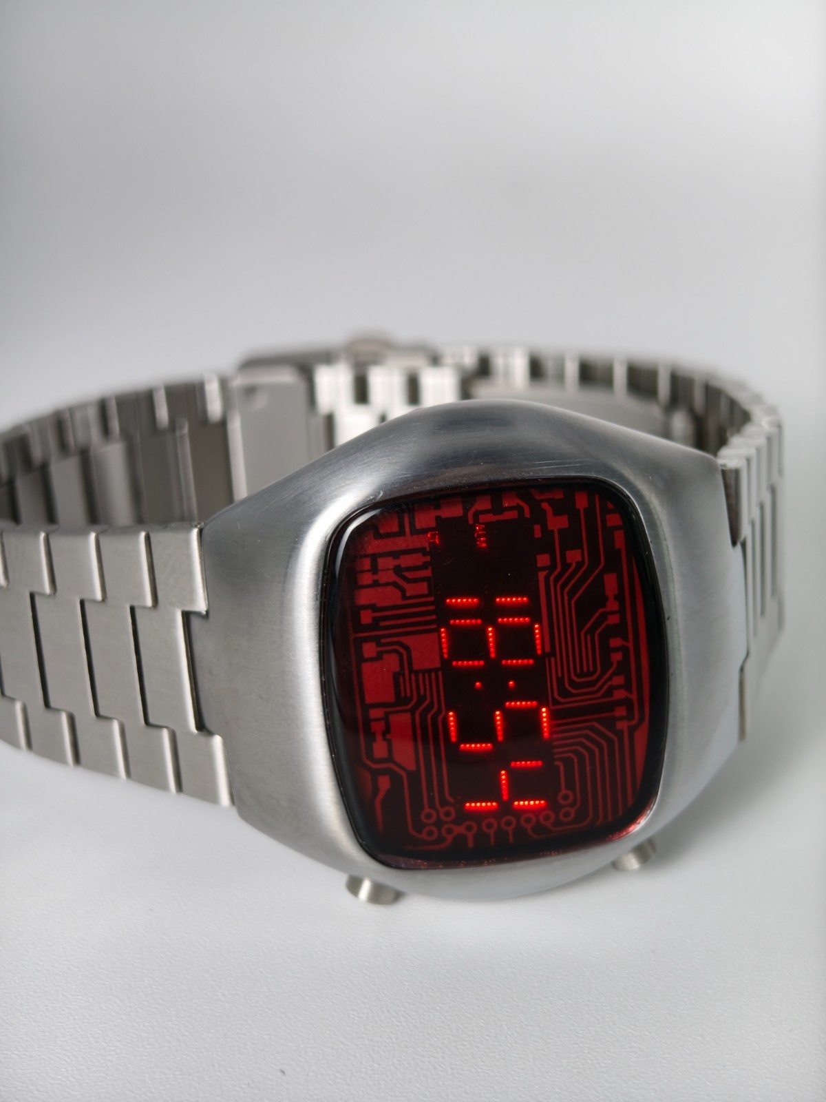 Share JAMES BOND 70s 1970s Old Vintage Style LED LCD DIGITAL Rare Retro Watch P2