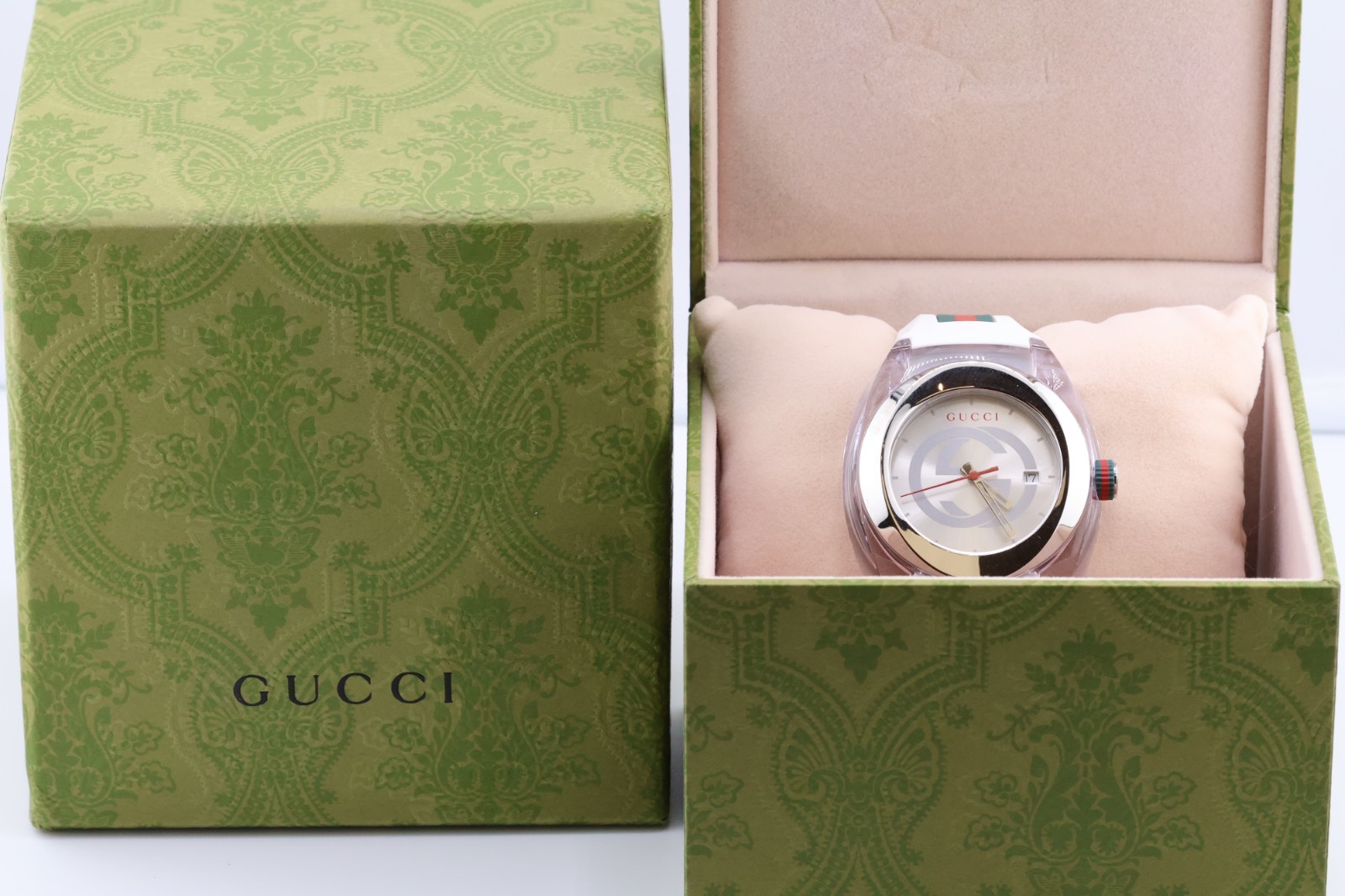 Gucci Sync Unisex Silicone Strap Watch – Silver