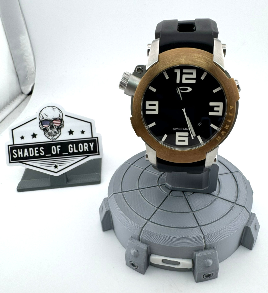 OAKLEY KILL SWITCH SILVER BLACK WHITE W/ ROSE GOLD BEZEL WATCH 26-330 AUTHENTIC