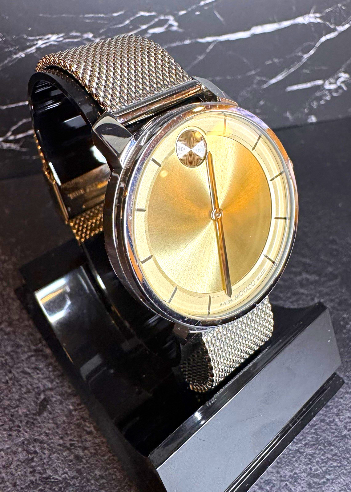 Movado Bold Museum • MB.01.3.14.1807 • Gold Dial • Swiss Quartz Mesh Watch