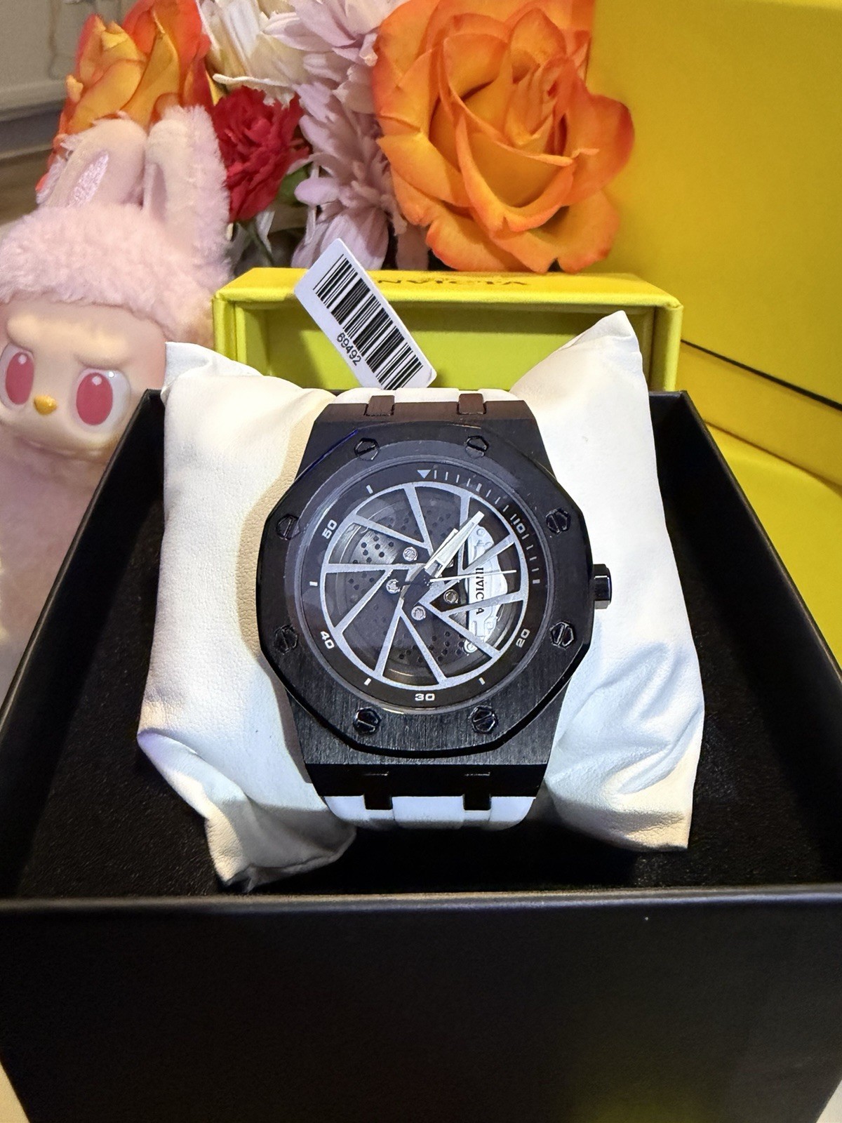 Invicta Men’s Quartz Black Metal Octagon Case White Silicone Strap Watch Box