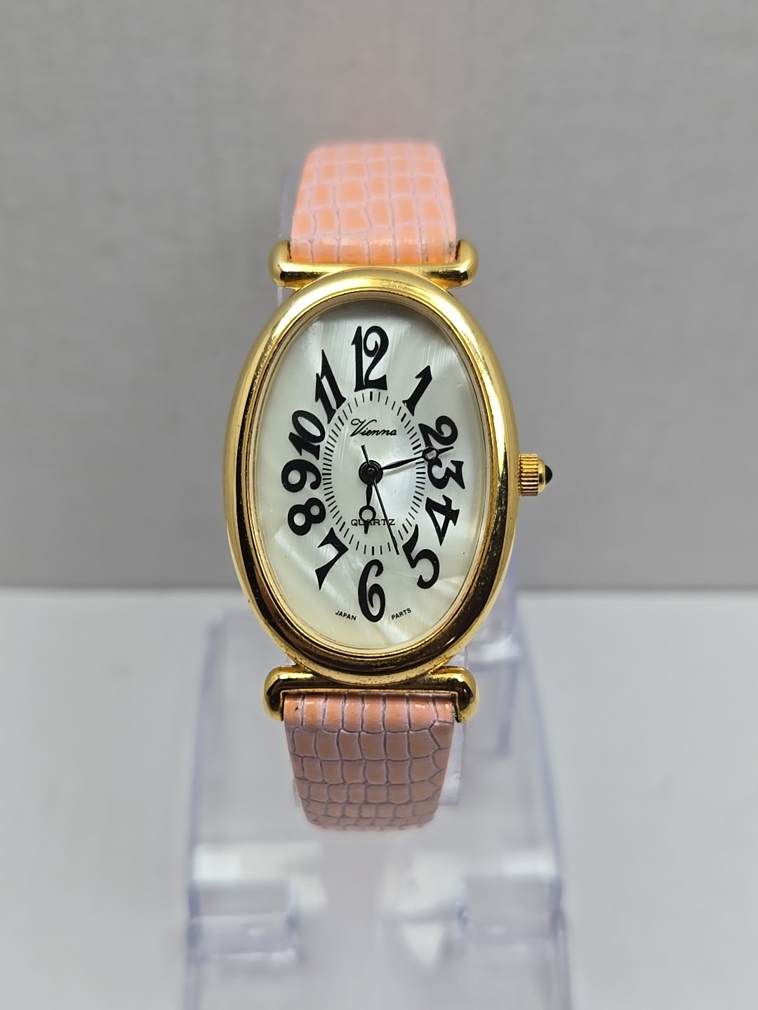 Womens Vintage Vienna Watch Classic Luxury Gold Tone Pink Leather New Battery