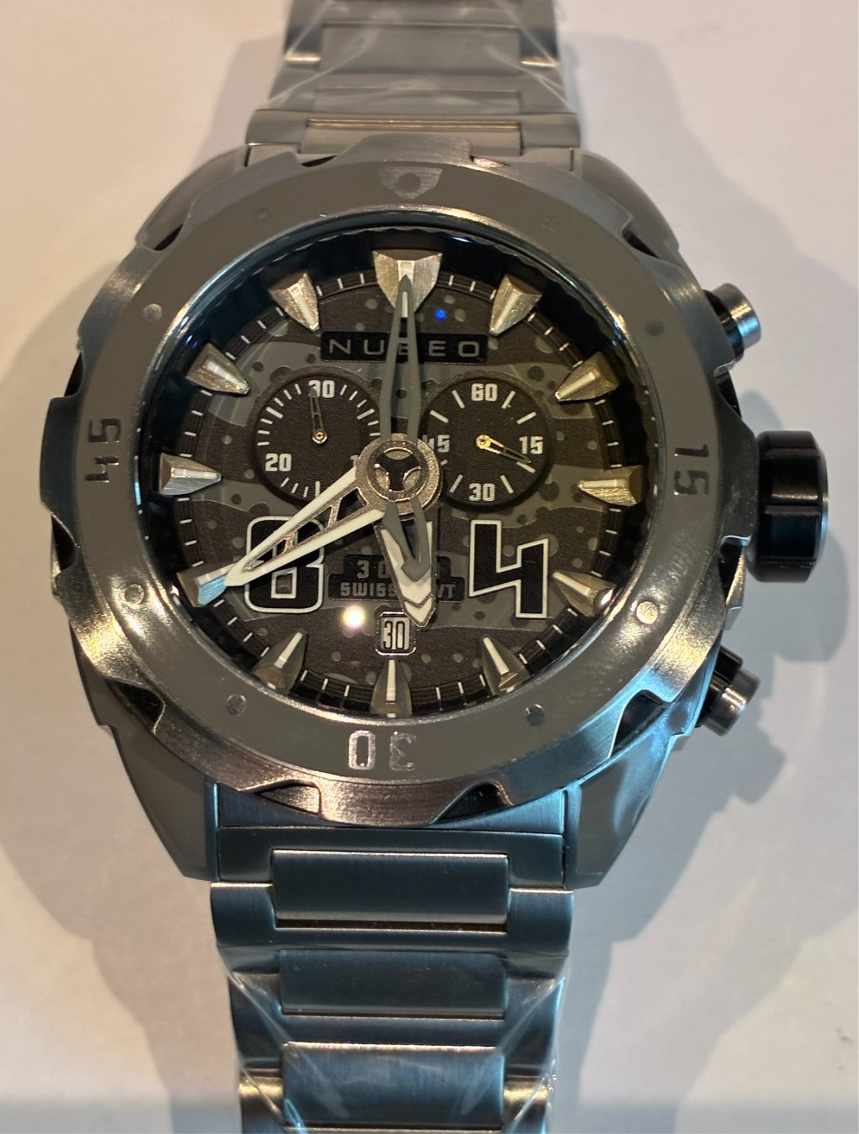 SWELL LIMITED EDITION SWISS ISA8171 QUARTZ 49MM WATCH BOX SET MSRP: $1,300 (NEW)