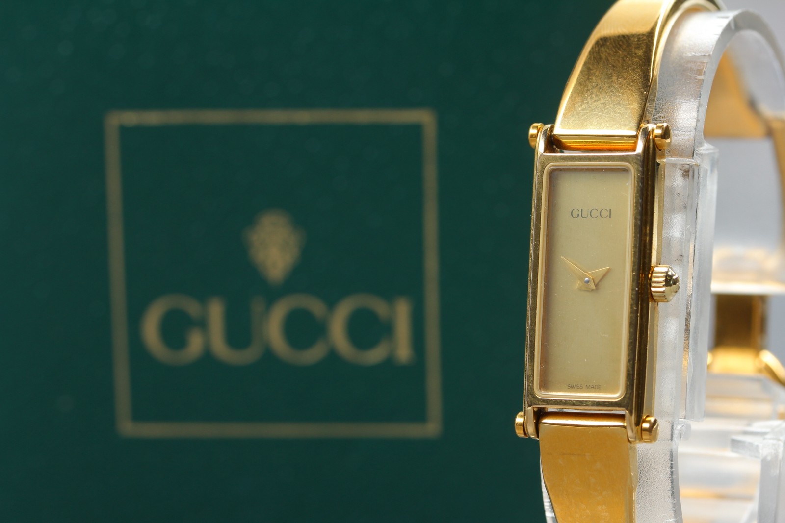 [Near MINT w/Case] GUCCI 1500 12mm Gold Dial Quartz Ladies Watch From JAPAN