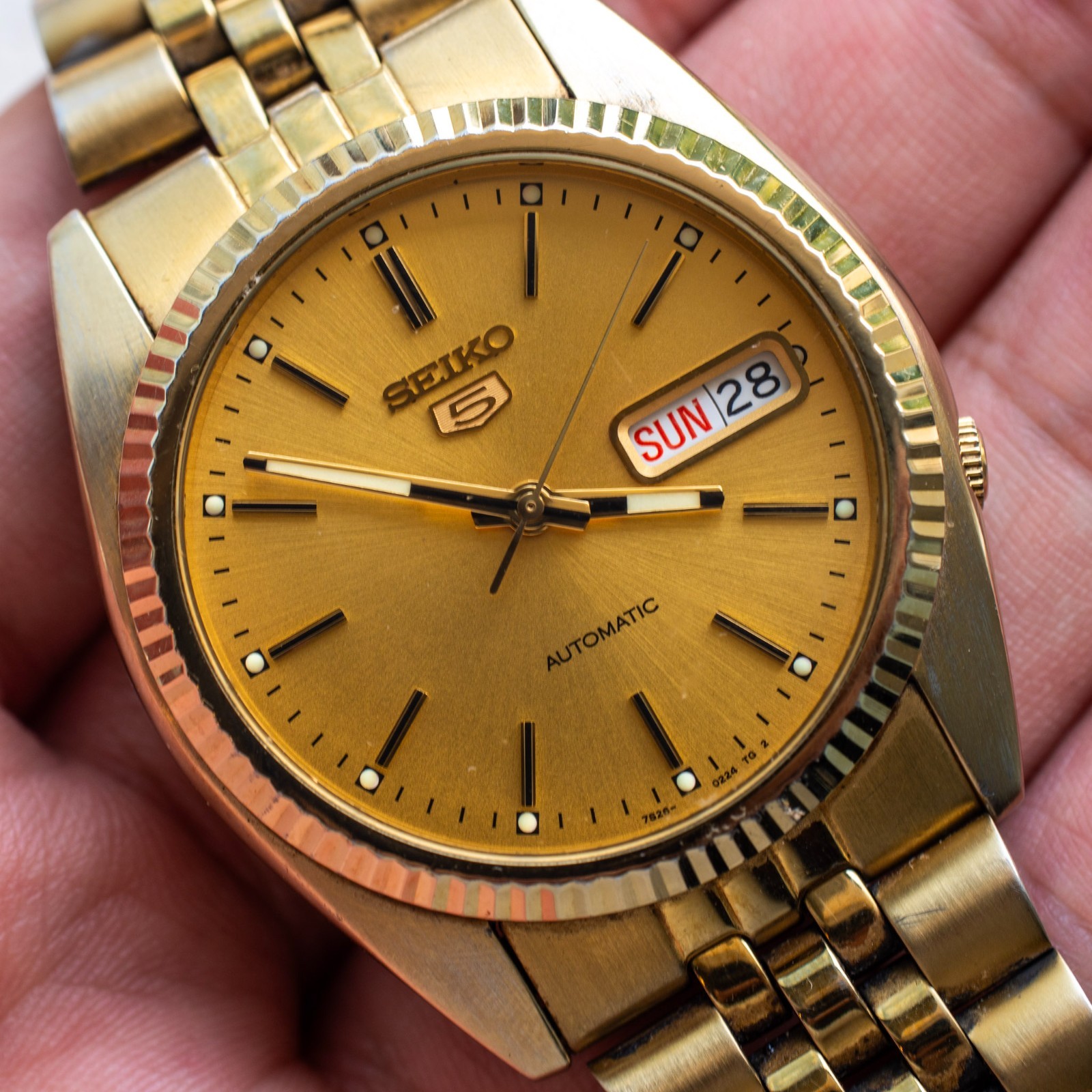 SEIKO 5 SNXJ94 7S26-0500 Automatic Day-Date Gold Dial Men’s Watch | Rare