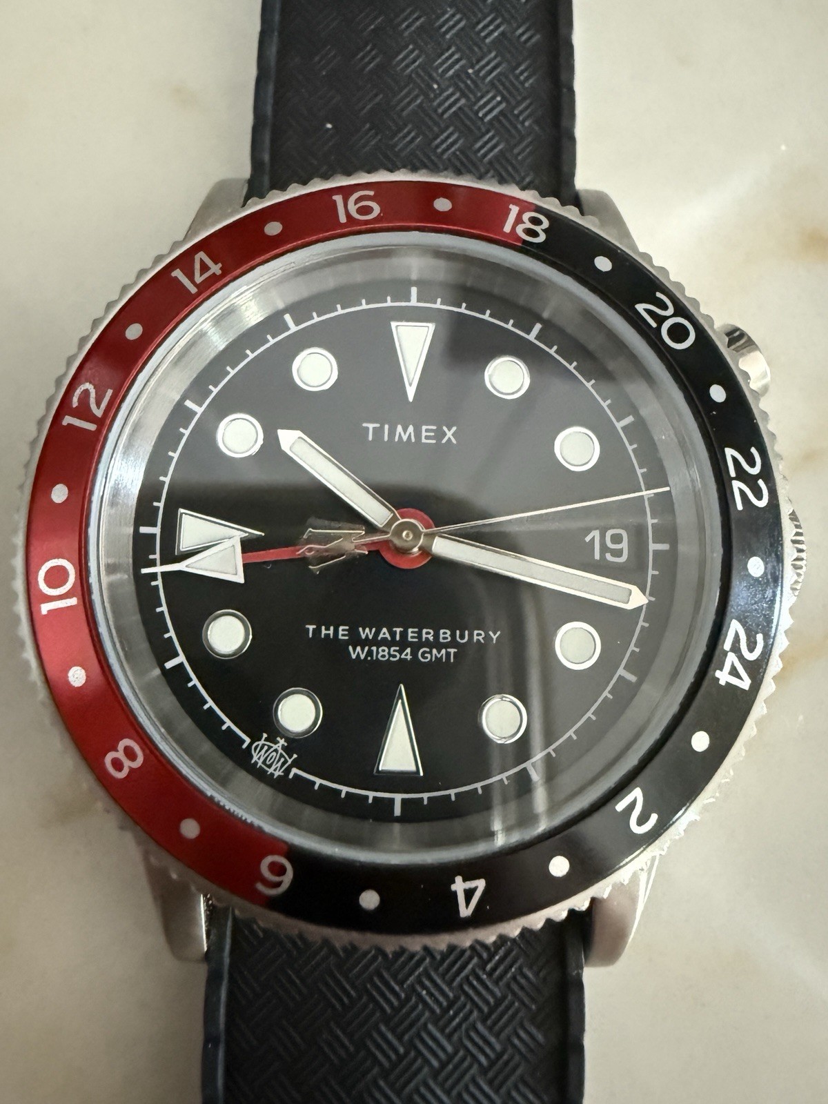 Timex Waterbury Quartz GMT TW2Y06700 “Coke” Black & Red Bezel 100M WR
