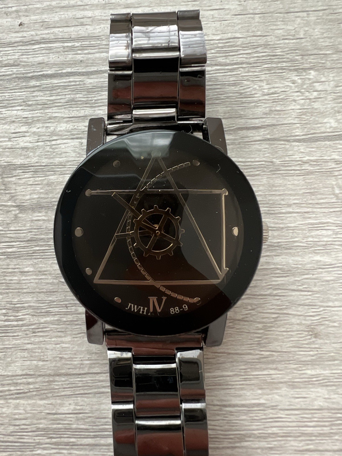 JWH 88-9 Men’s Artsy Fashion Watch Gunmetal Black Geometric Dial NEW BATTERY