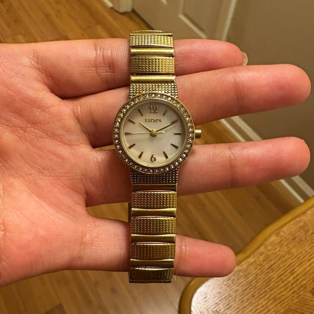 Elgin Women’s Gold Tone Quartz Dress Watch White Dial Crystal Bezel